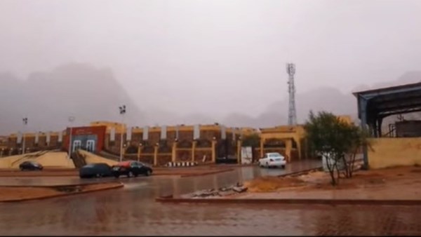 شلالات طبيعية..أمطار الخير تتساقط على أرض التجلي بسانت كاترين