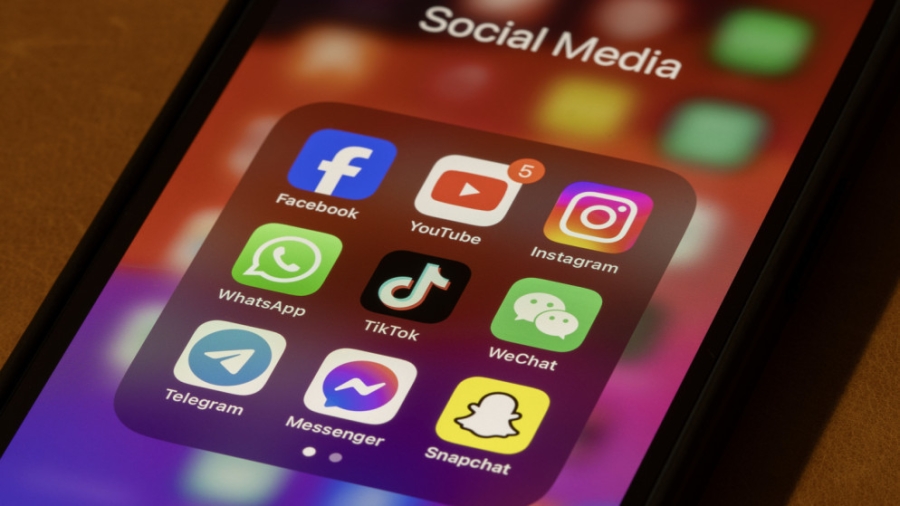 الإمارات تحظر منصات التواصل الاجتماعي للأطفال تحت سن 15 عاما
