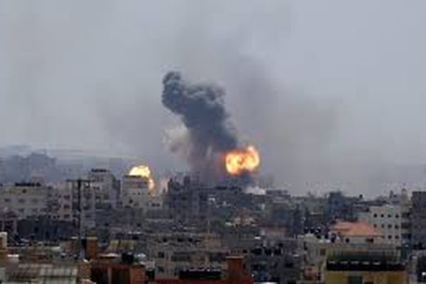 استشهادُ فلسطينيين اثنين وإصابة آخرين في قصف للاحتلال الإسرائيلي شمال غزة