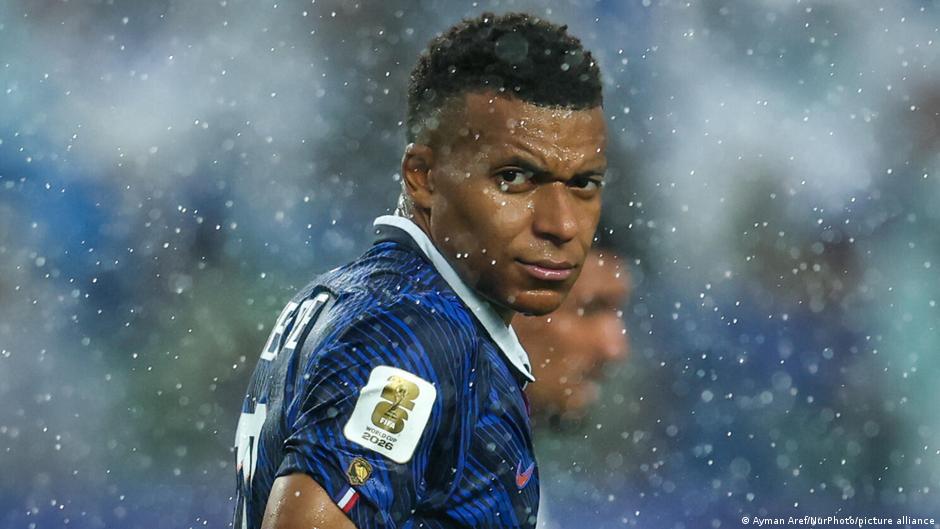 كيف أزعجت العواصف وبروتوكولات الفيفا لاعبي مونديال 2026؟