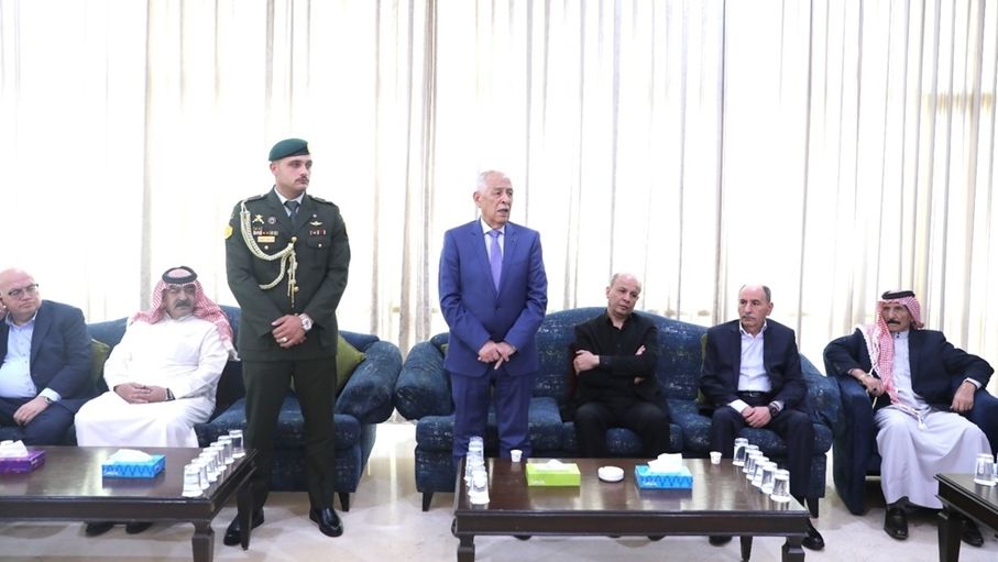 مندوبا عن الملك وولي العهد.. العيسوي يعزي العموش وأبو الفيلات