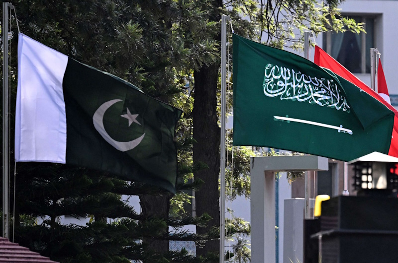 السعودية تقدم لباكستان دعما بثلاثة مليارات دولار