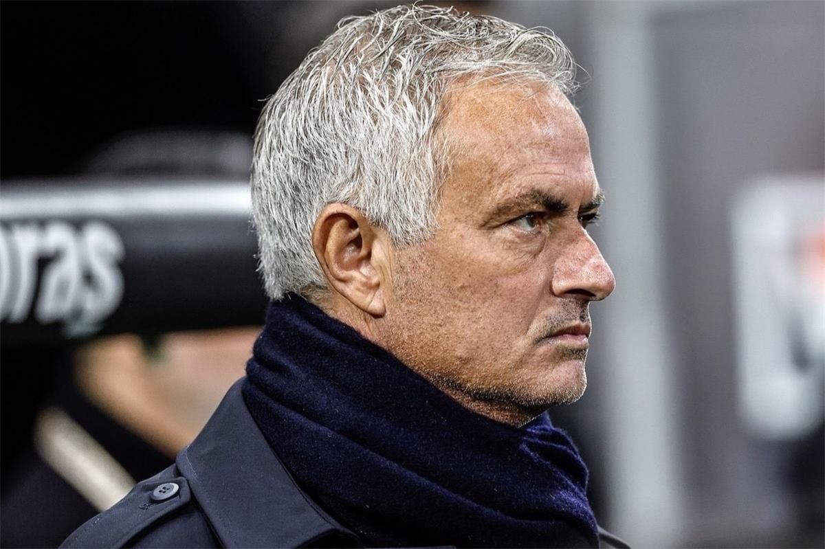 تقارير توضح سبب تفكير إدارة ريال مدريد في عودة مورينيو