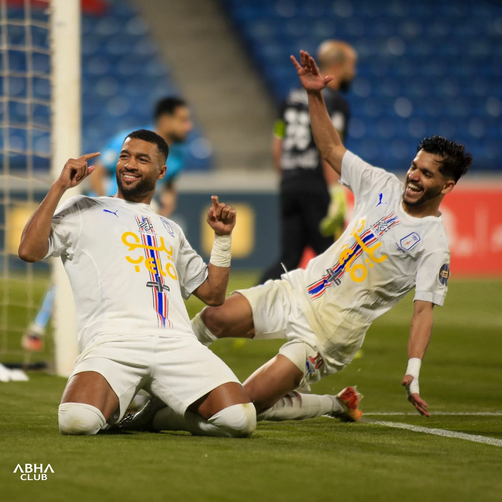 جماهير أبها تزف «زعيم الجنوب» لدوري روشن