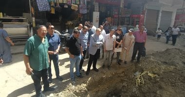 نائب محافظ الجيزة يتفقد مشروع الصرف الصحى بمنطقة المتربة فى أوسيم