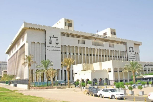«10 سنوات سجناً».. ماذا حدث في قضية «التعاطف مع دولة معادية» بالكويت؟