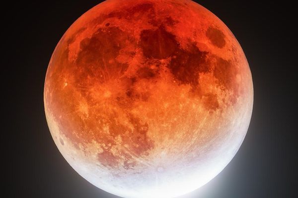 خسوف القمر بمنتصف رمضان لن يكون مرئيًا من المملكة
