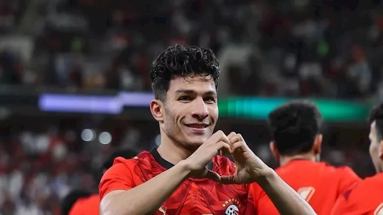 لاعبي منتخب مصر يدعمون إسلام عيسى
