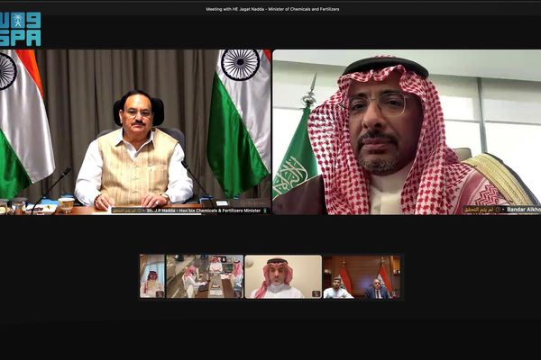 الخريف يناقش فرص تعزيز الشراكة السعودية - الهندية في قطاع الأسمدة