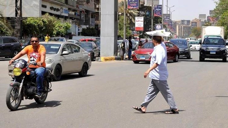 تفاصيل حالة الطقس اليوم الأحد.. الأرصاد تحذر من الشبورة المائية