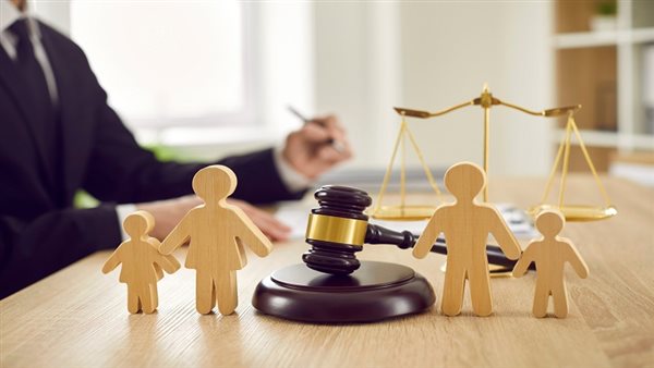 النفقة والعلاج والسكن حتى زواج البنت وبلوغ الابن 18 سنة.. مفاجآت في قانون الأسرة الجديد