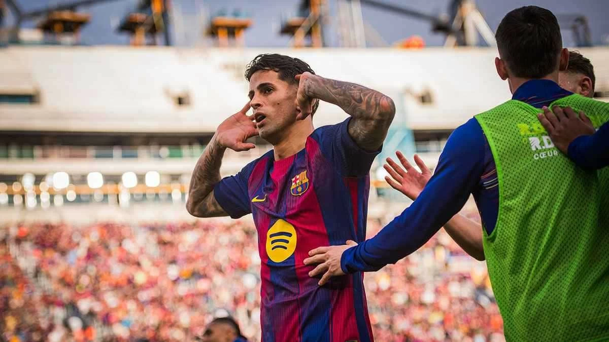 مستقبل كانسيلو بين الهلال وبرشلونة