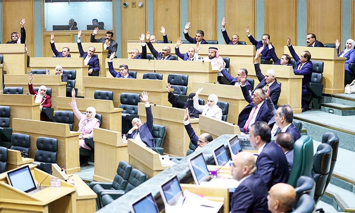 قراءة أولى لقانون الإدارة المحلية في الأردن… ونواب