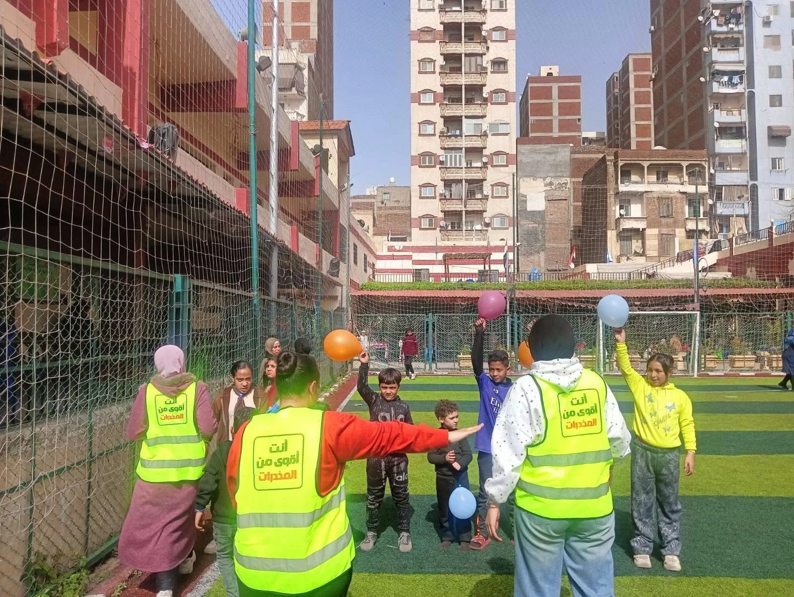 أنشطة تفاعلية بالحدائق لتوعية الأطفال بمخاطر التدخين والإدمان