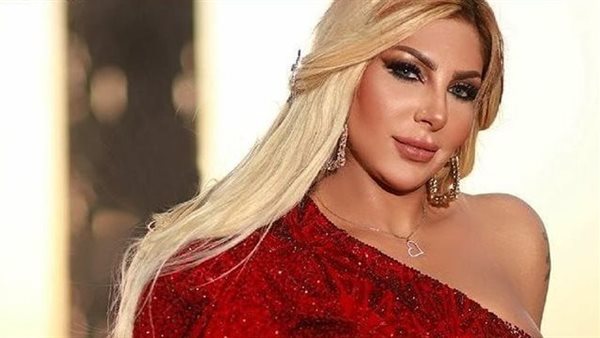 بحضور المتهمين، بدء محاكمة سارة خليفة بتهمة هتك عرض شاب وتصويره