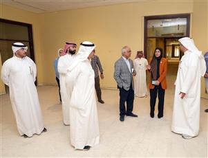 مديرة جامعة عبدالله السالم تتفقد حرم الجامعة بالشويخ