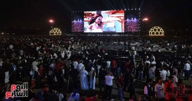 إقبال جماهيري ضخم بأعلام مصر بالفان زون قبل دقائق من مباراة الفراعنة ونيوزيلندا