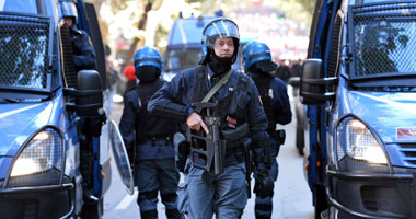 اعتقال شاب يهودي أطلق النار على متظاهري "يوم التحرير" فى روما بعد رفعهم علم فلسطين