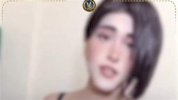 القبض على 3 أشخاص يرتدون ملابس نسائية بتهمة ممارسة الفجور في بنها (فيديو)