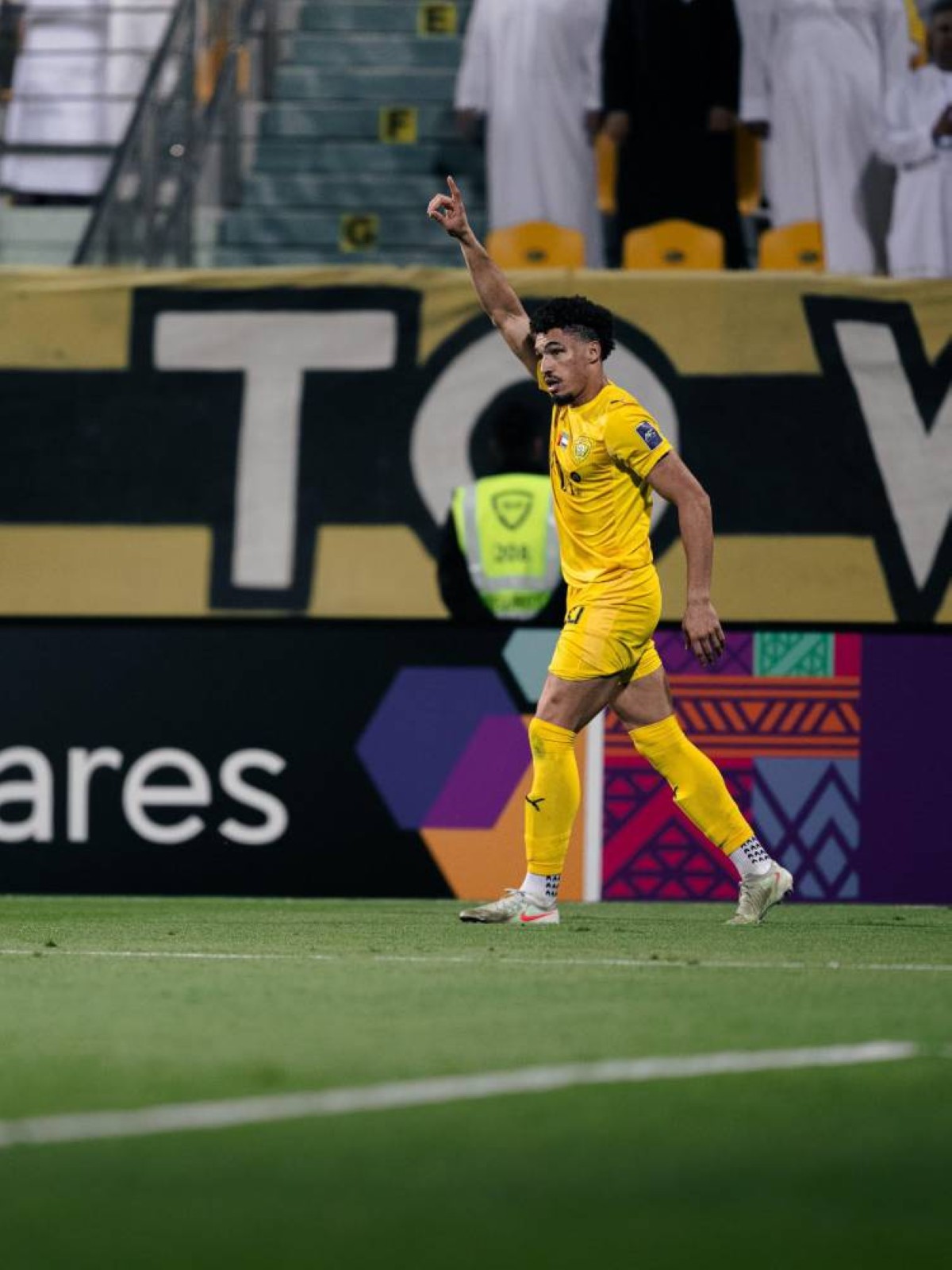 الأندية تطرق باب الوصل من أجله.. والرد دائماً