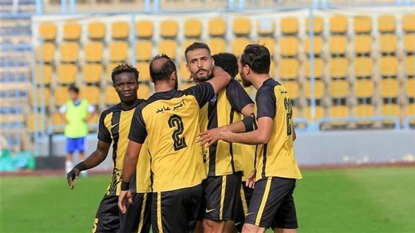 VAR ينقذ الأهلي ويلغي هدف التعادل للمقاولون العرب في الدوري