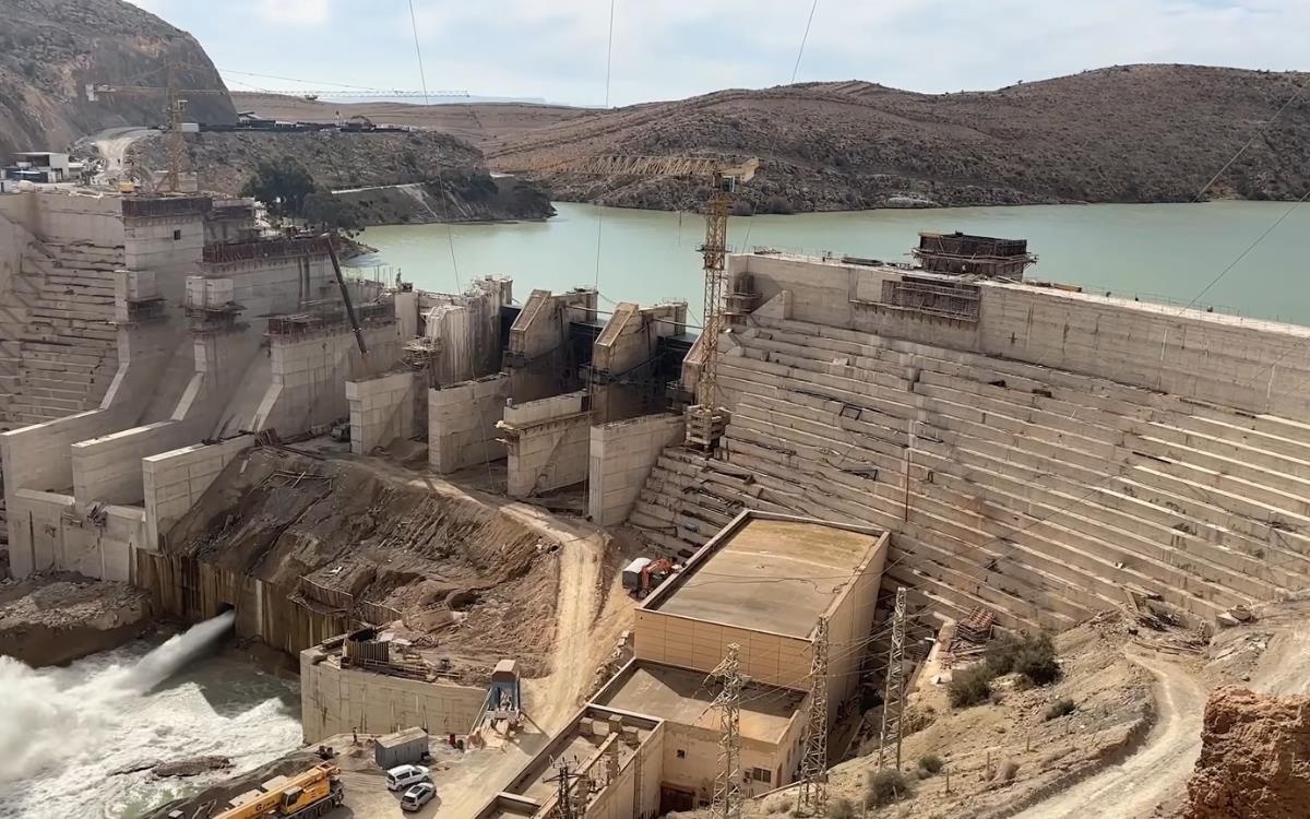 سد محمد الخامس يرفع قدرته التخزينية إلى مليار متر مكعب… 69% من الأشغال أُنجزت