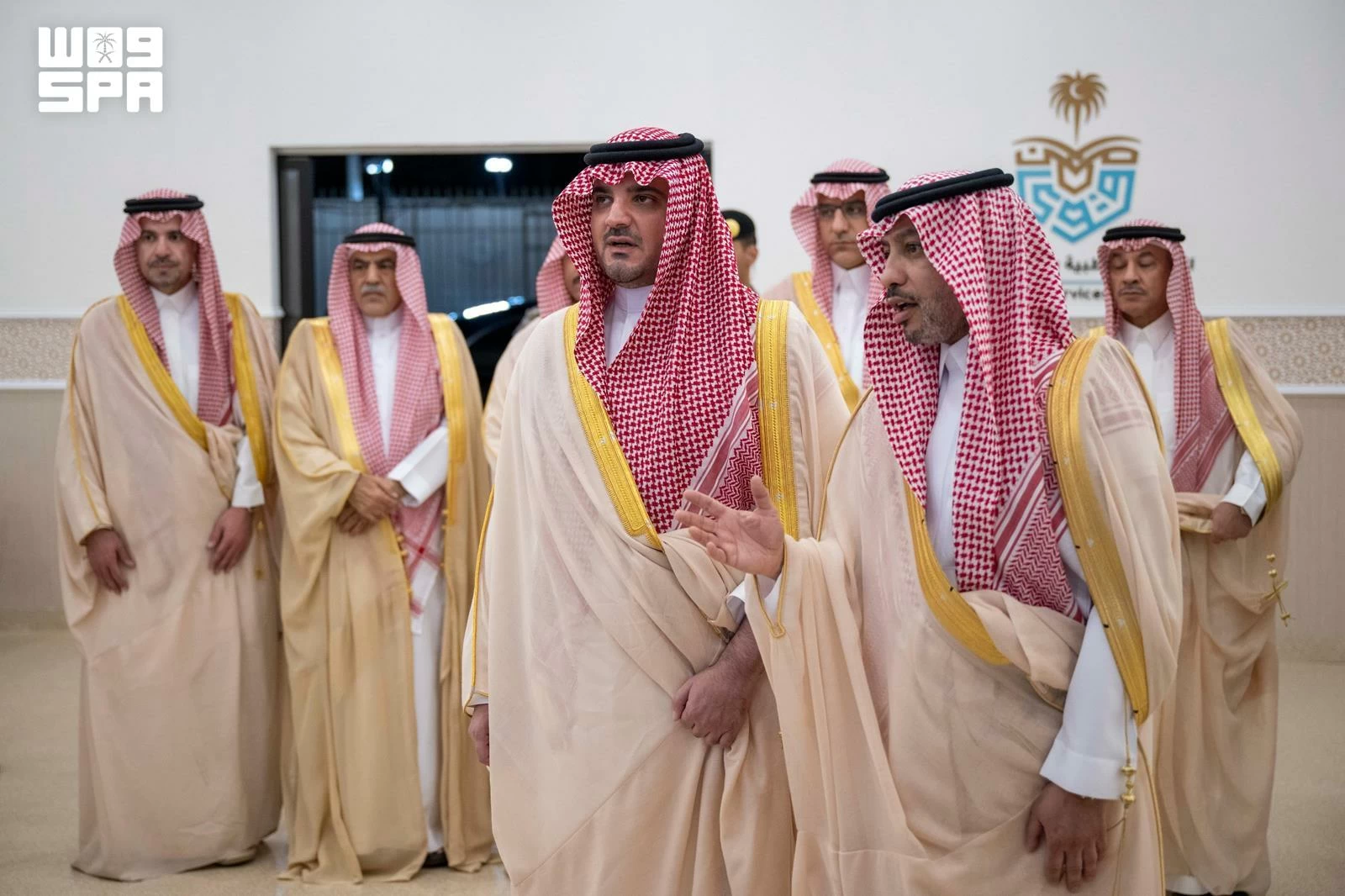 وزير الداخلية يتابع سير الخدمات الصحية في المشاعر المقدسة