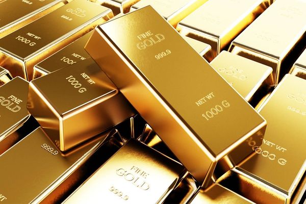 أسعار الذهب تتراجع من أعلى مستوى له في 3 أسابيع