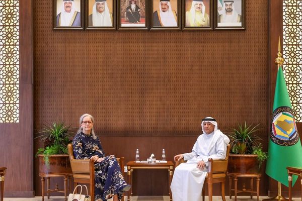 الأمين العام لمجلس التعاون يستقبل سفيرة السويد لدى المملكة