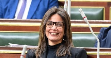 وزيرة الثقافة تلتقى فنانى الحركة التشكيلية بمتحف الفن الحديث الأحد المقبل