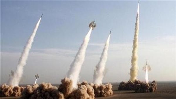 باستخدام صواريخ عنقودية.. قصف إيراني مكثف على إسرائيل