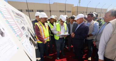 ​وزير النقل يتفقد مشروع مونوريل غرب النيل لمتابعة معدلات التنفيذ