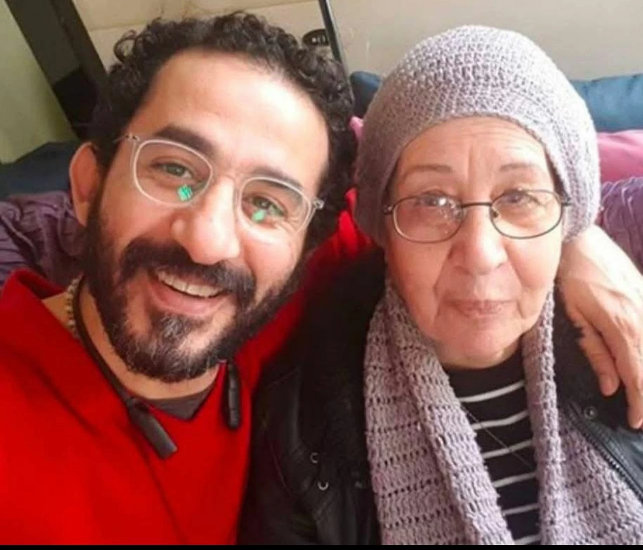 عاجل | وفاة والدة الفنان أحمد حلمي بعد صراع مع المرض