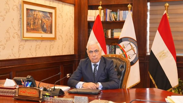 إحالة متهم بالتعدي على فرد أمن بمجمع سكني وإتلاف جهاز لاسلكي للمحاكمة الجنائية