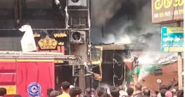 السيطرة على حريق اشتعل بمخزن وواجهة محل كشرى فى الحوامدية