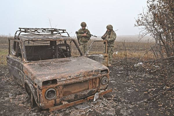 مقتل وإصابة أكثر من 800 عسكري روسي