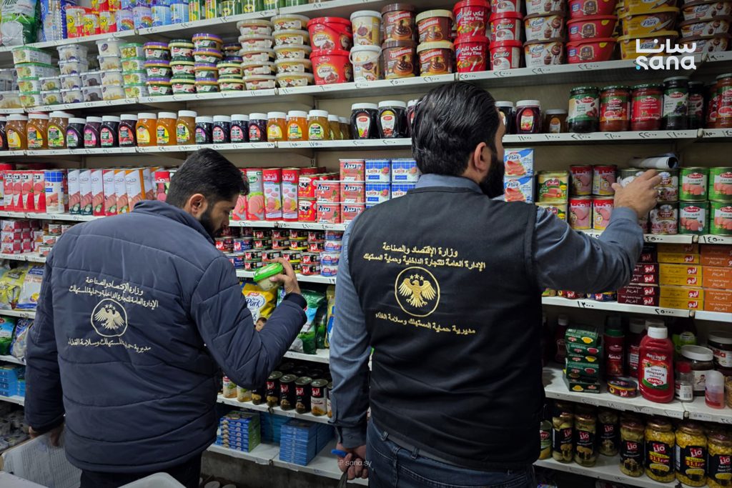 أكثر من 385 ضبطاً تموينياً بحق فعاليات مخالفة بريف دمشق