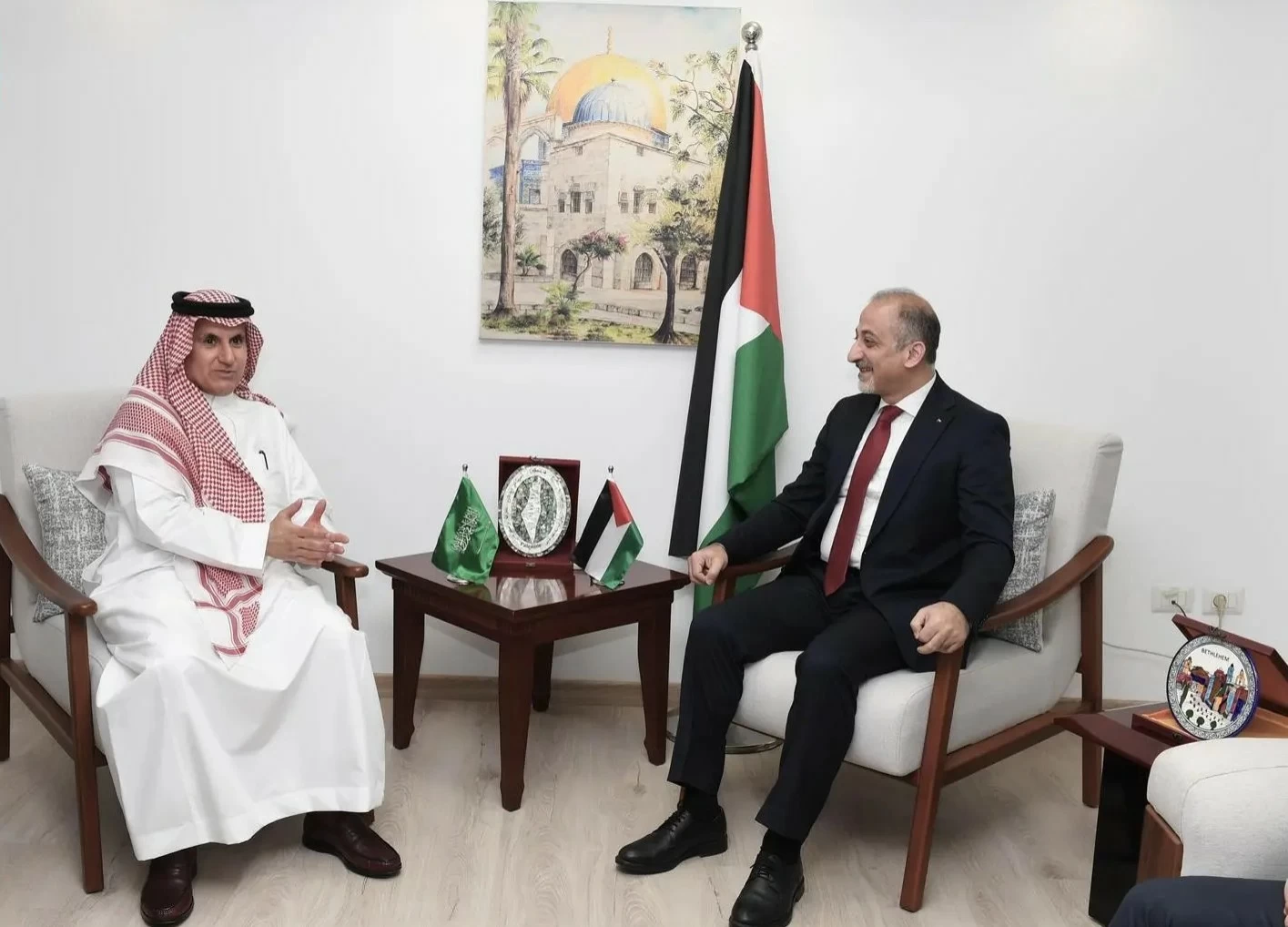 المندوب الدائم للمملكة لدى جامعة الدول العربية يلتقي نظيره الفلسطيني