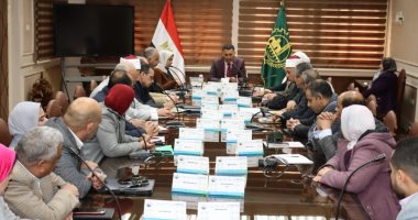 محافظ القليوبية يعقد اجتماعه الأول بمديري مديريات الخدمات لمتابعة سير العمل