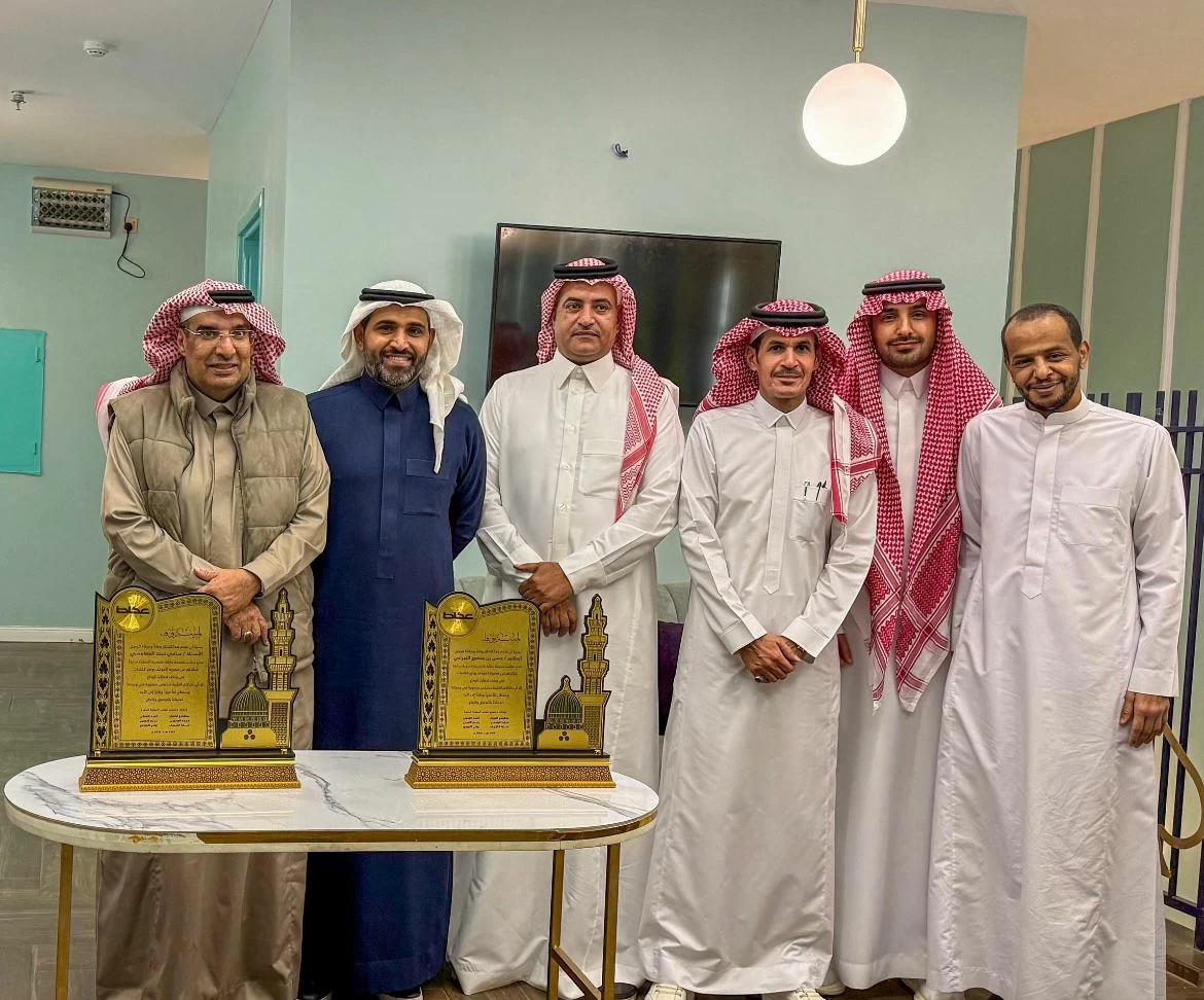 منسوبو مكتب «عكاظ» بالمدينة المنورة يكرّمون النجراني والمغامسي