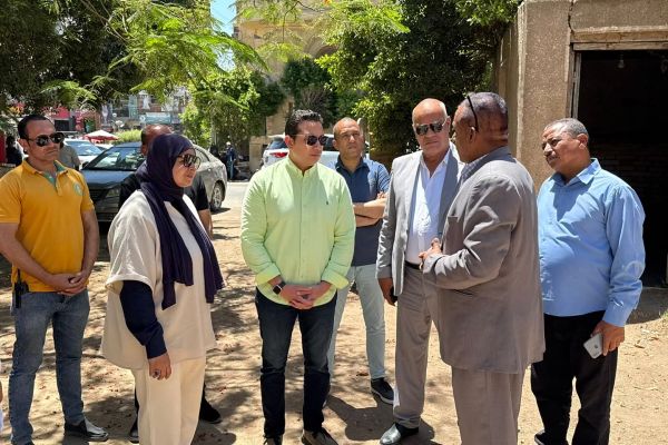 نائب المحافظ يتفقد مواقع مقترحة لإنشاء مواقف نموذجية وأسواق حضارية بأبشواي..