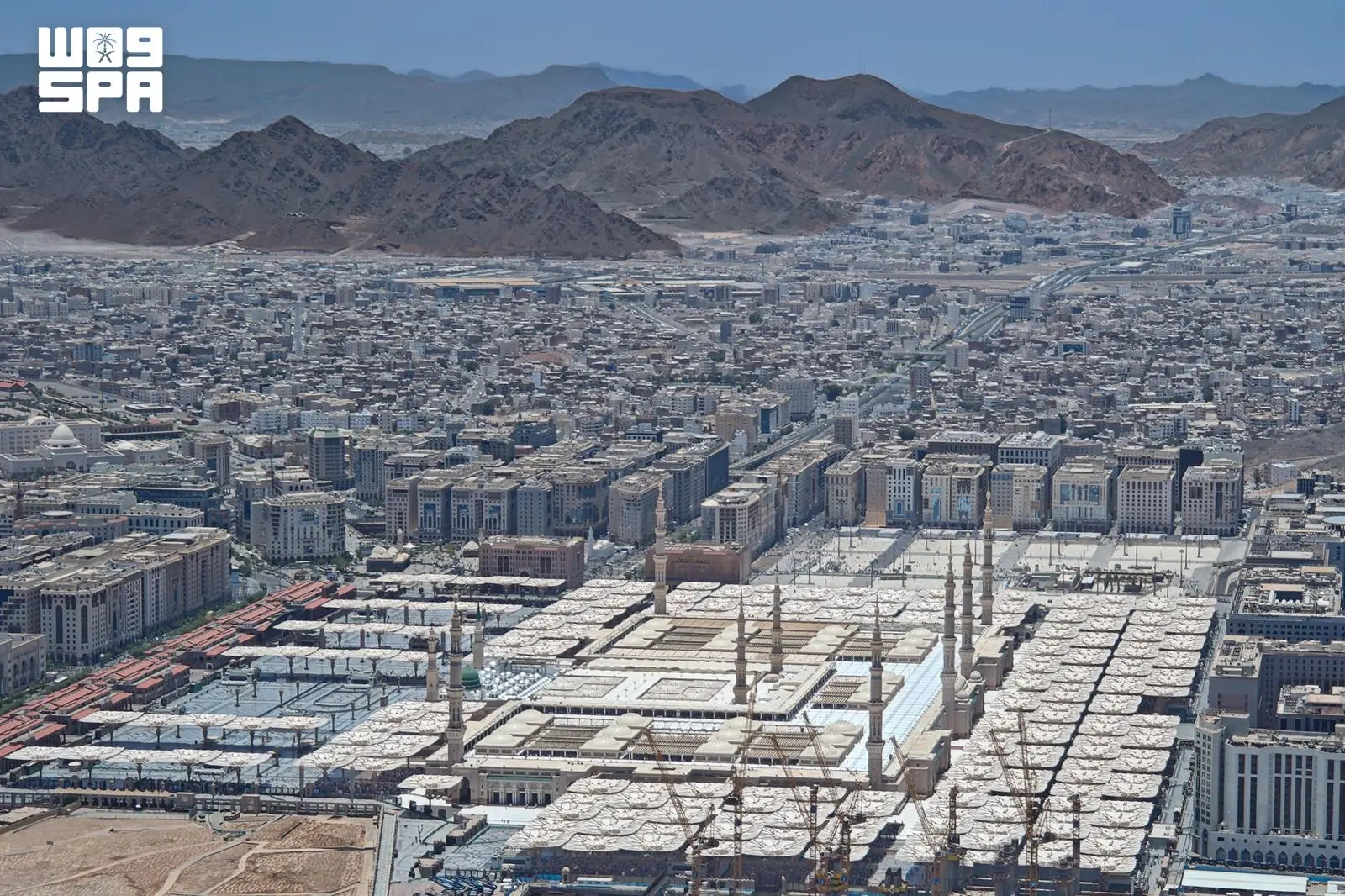 لقطات جوية لتوافد ضيوف الرحمن إلى المسجد النبوي في أول جمعة بعد إتمام مناسك الحج