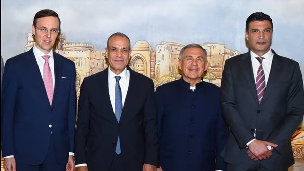 وزير الخارجية يبحث مع رئيس جمهورية تتارستان سبل تعزيز التعاون المشترك