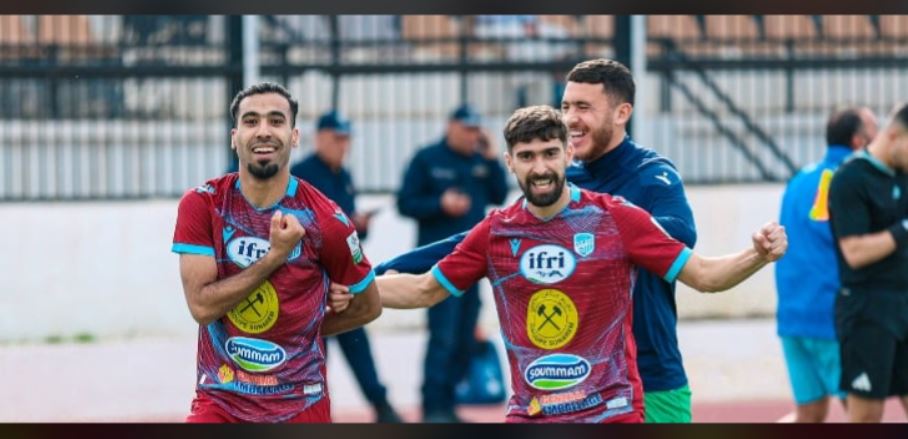 الوصافة لِأقبو.. والبارادو "يختنق"