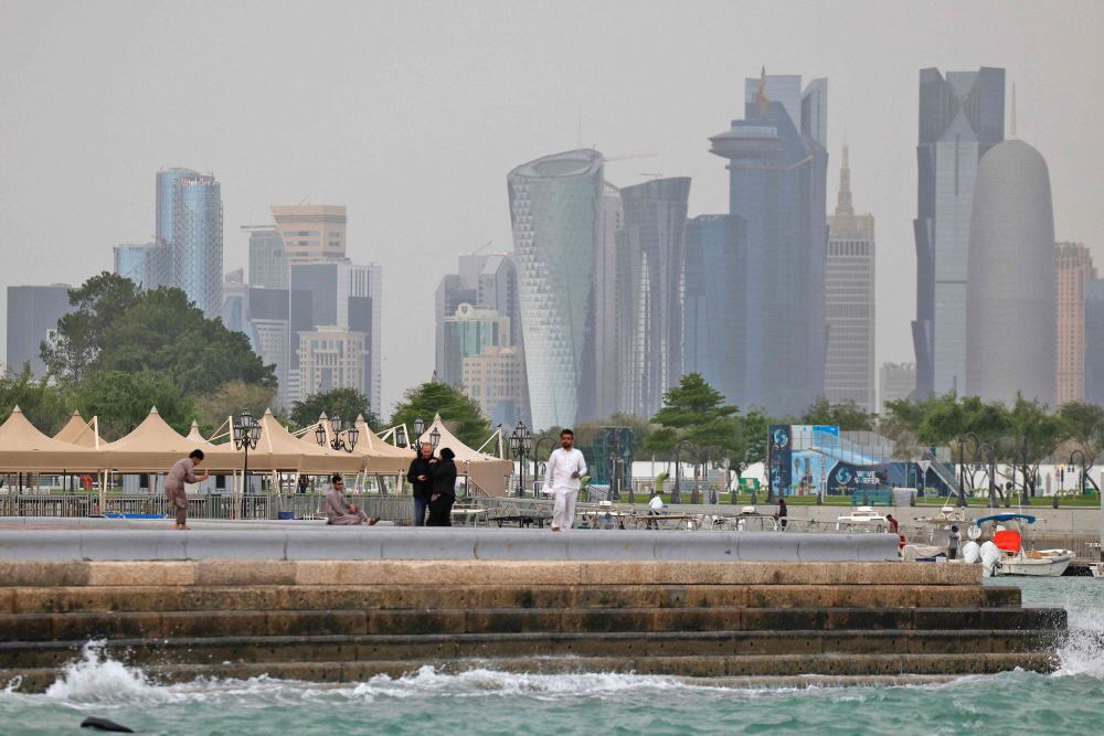 الداخلية القطرية تحذر من التعامل مع بقايا «أجسام الاعتراض» في المياه الإقليمية
