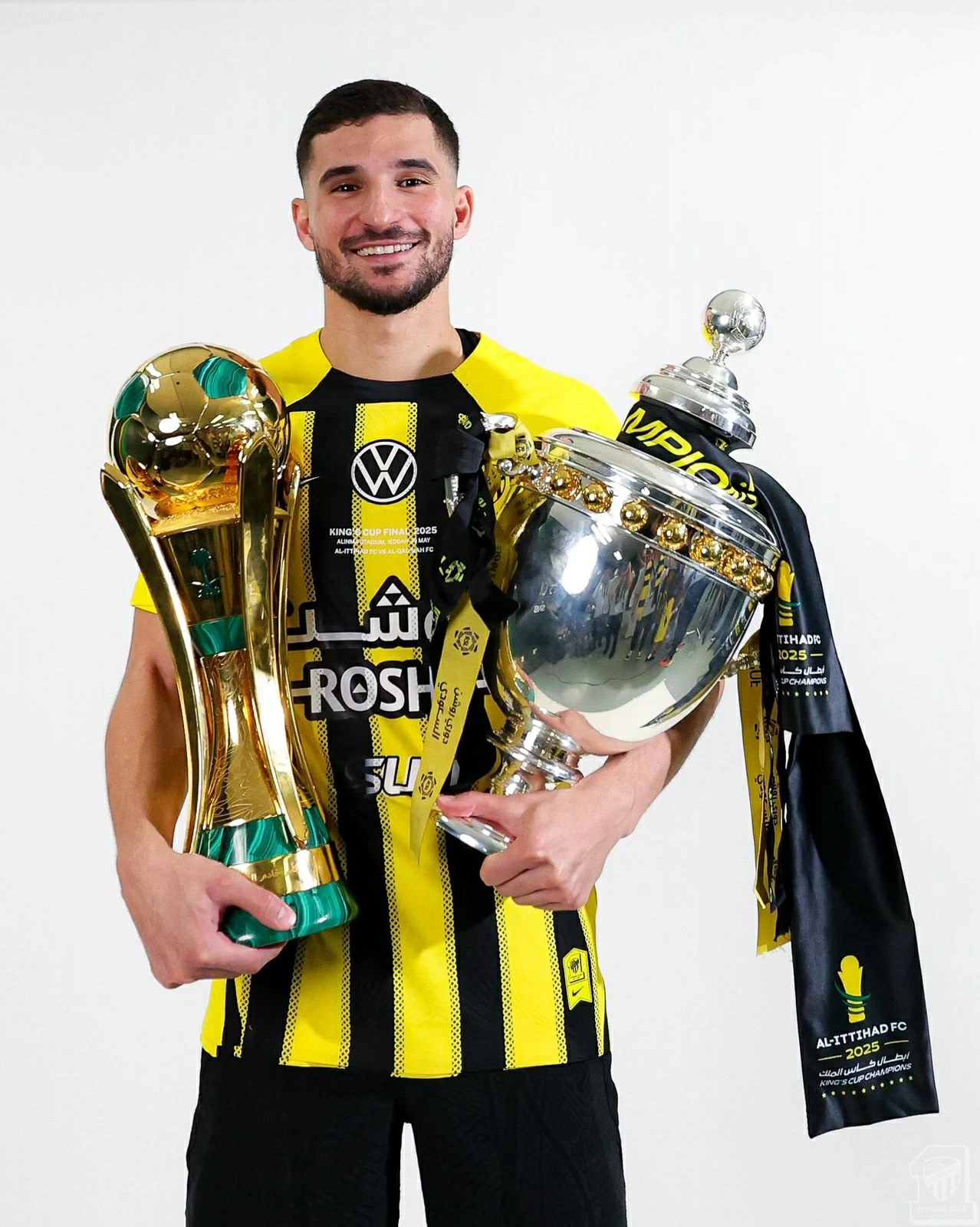 أندية أوروبية تراقب مصير عوار مع الاتحاد