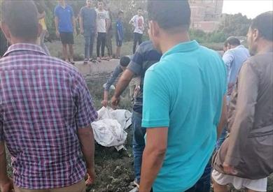 مصرع عامل أسفل عجلات القطار خلال عبوره مزلقان بالشرقية