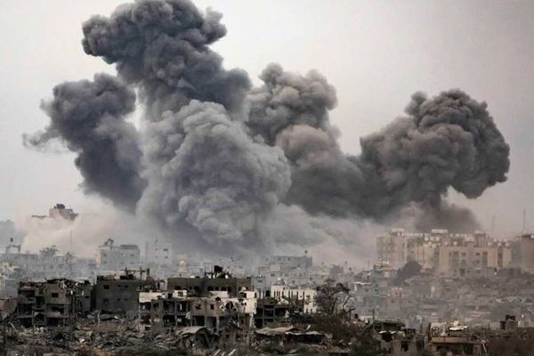 استشهاد فلسطيني جراء قصف طائرات الاحتلال الإسرائيلي منزلاً بغزة