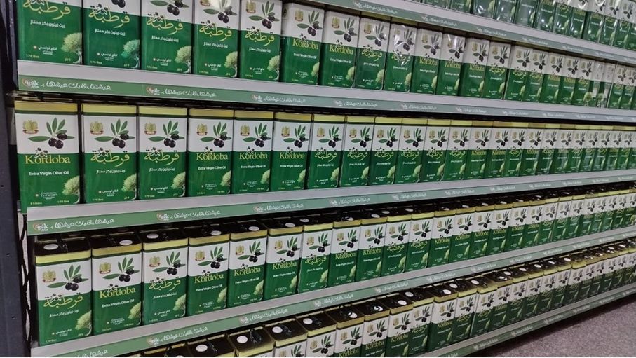 "الاستهلاكية المدنية" تبدأ بيع زيت الزيتون وفق آلية جديدة