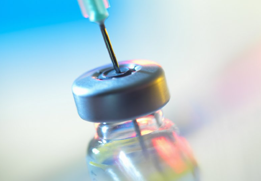 دراسة طبية حديثة تنفي وجود صلة بين لقاحات كوفيد-19 بالتوحد